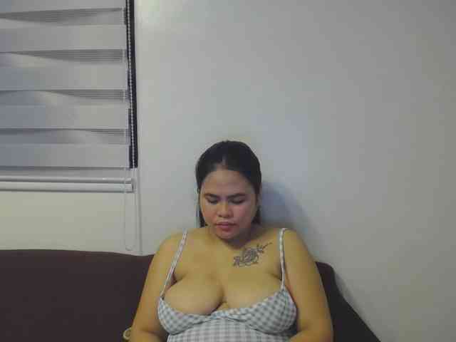 Asianbigbuttyboobs webcam