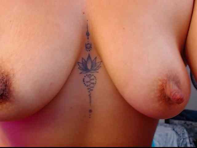 arianagonzale webcam