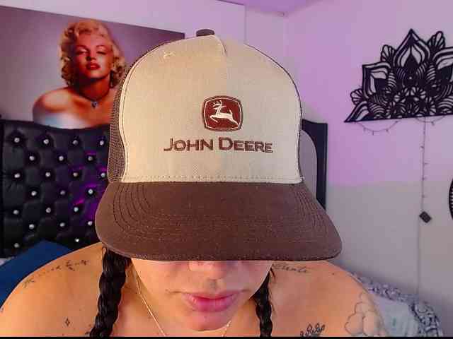 arianagonzale webcam