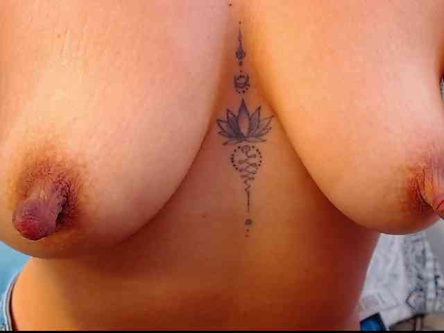 arianagonzale webcam