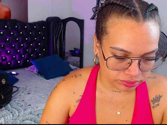 arianagonzale webcam