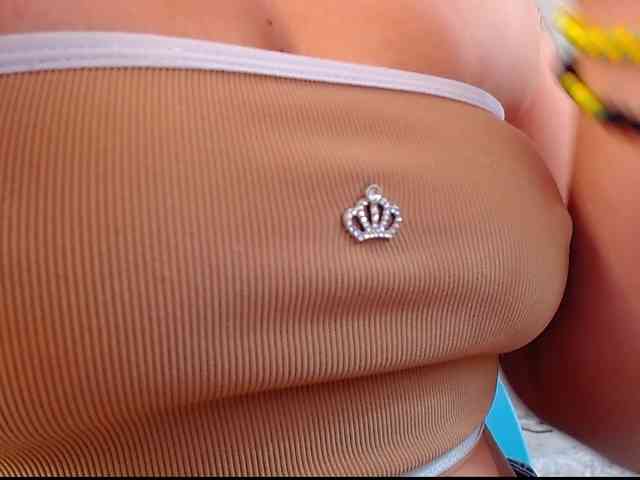 arianagonzale webcam