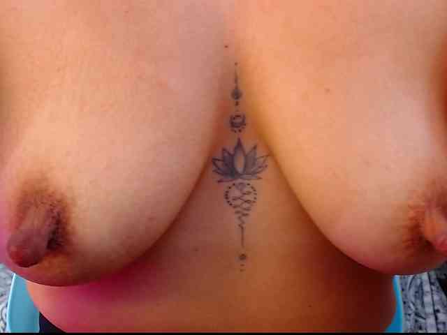 arianagonzale webcam