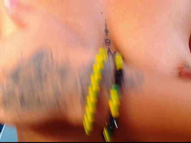 arianagonzale webcam