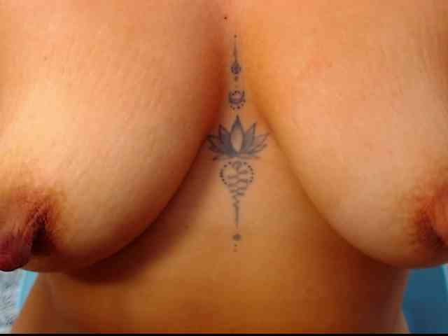 arianagonzale webcam