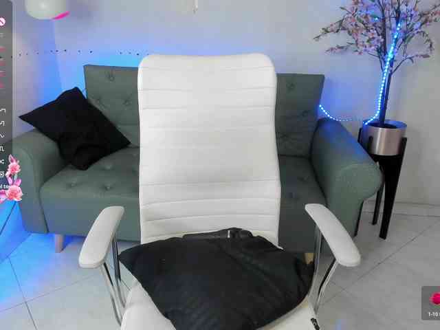 Jazmin-Kitana webcam