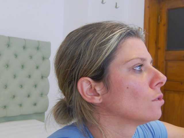 AnneBlueeyes webcam