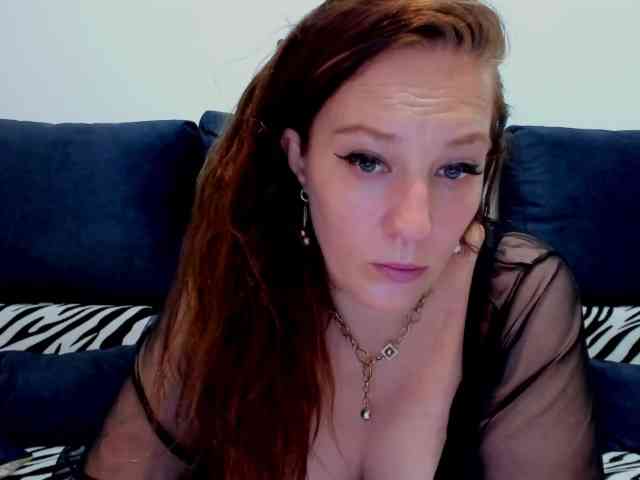 VanessaSquirt webcam