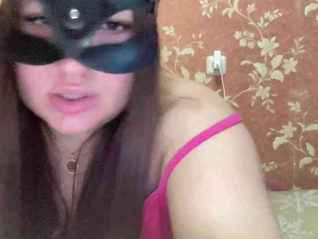 SweetStrawberry1 webcam