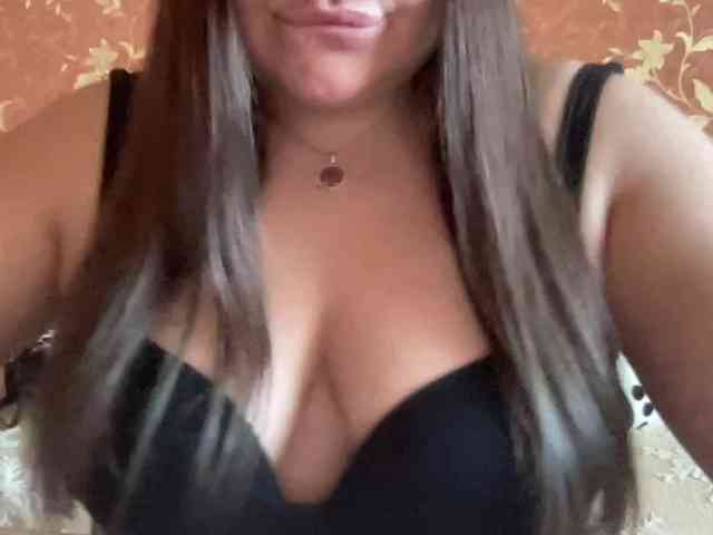 SweetStrawberry1 webcam