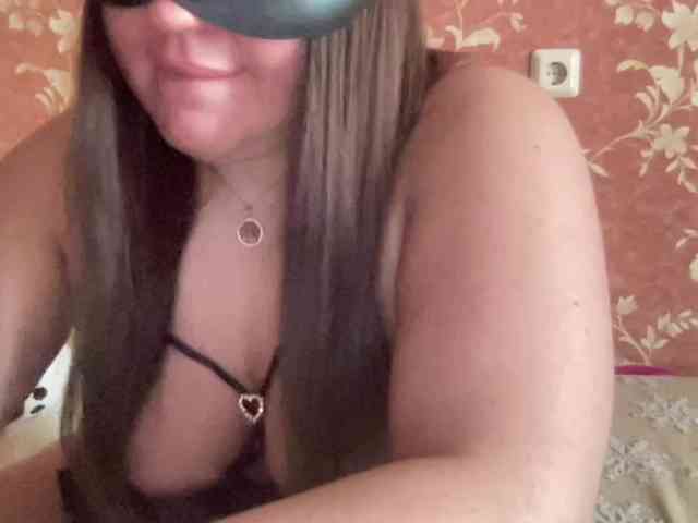 SweetStrawberry1 webcam