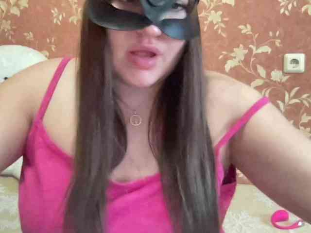 SweetStrawberry1 webcam