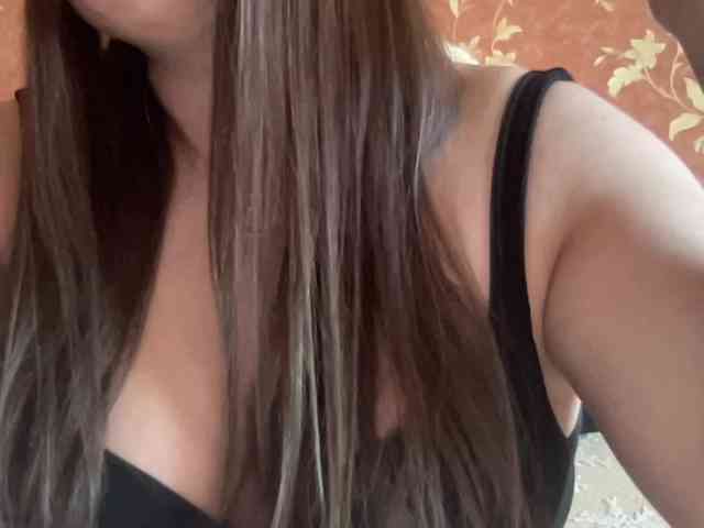 SweetStrawberry1 webcam