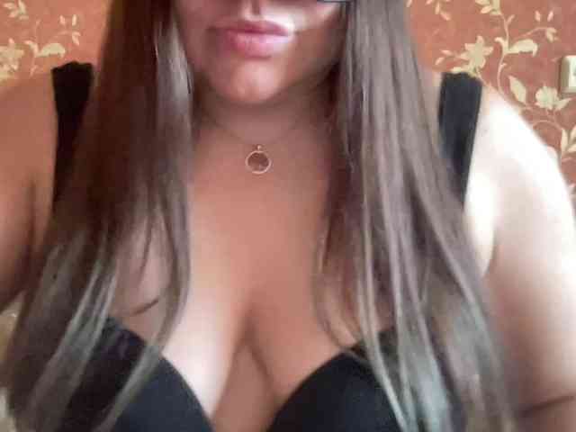 SweetStrawberry1 webcam