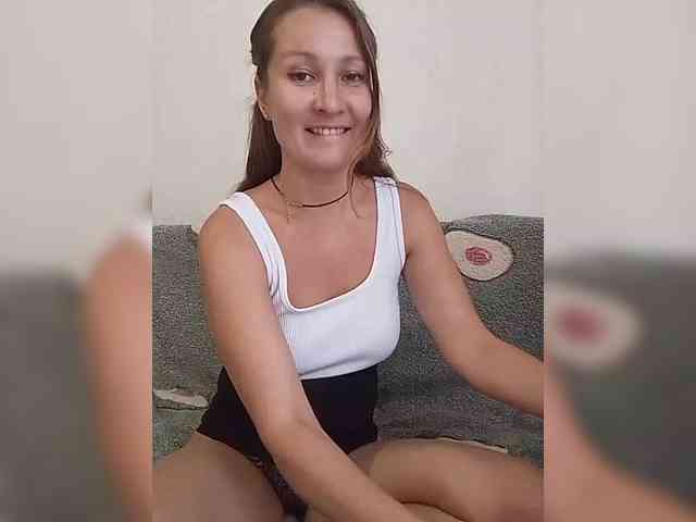 Yuliya333 webcam