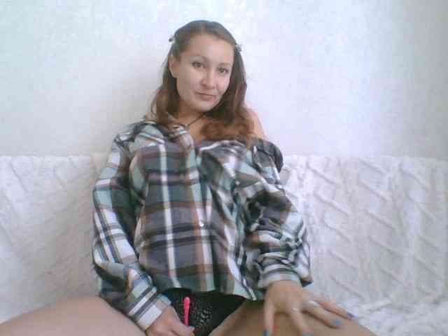 Yuliya333 webcam