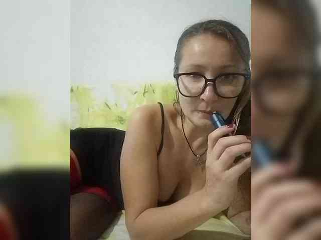 Yuliya333 webcam