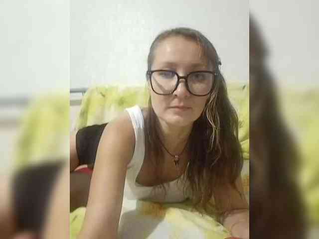 Yuliya333 webcam
