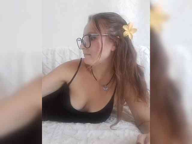 Yuliya333 webcam