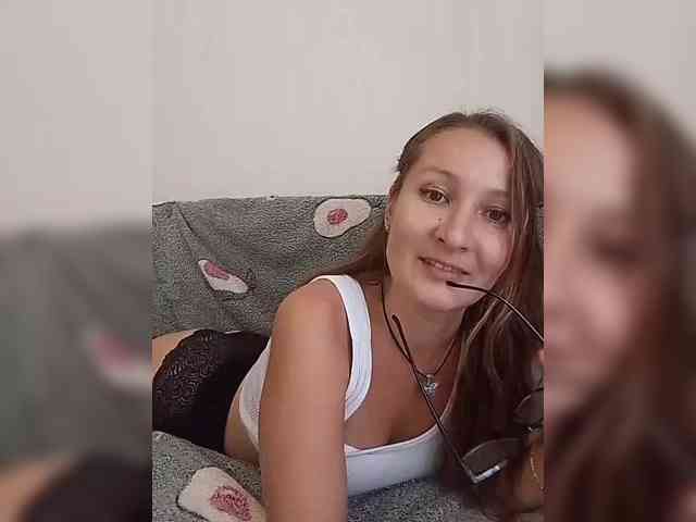Yuliya333 webcam