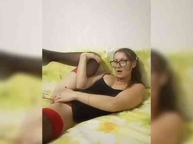 Yuliya333 webcam