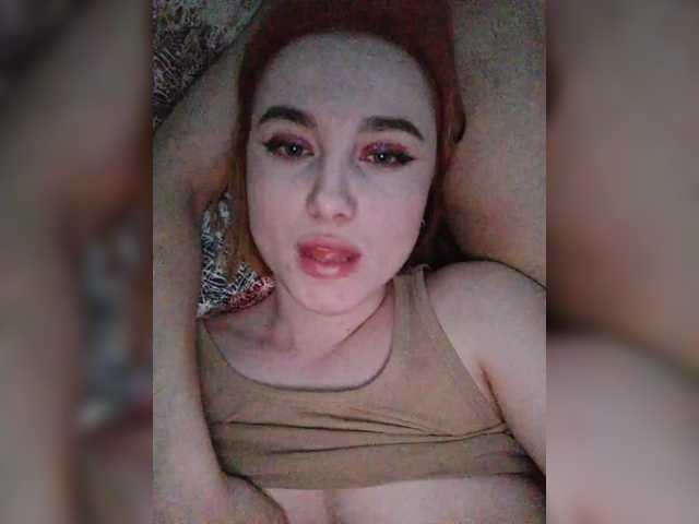 Entra en el chat con el modelo -Molly -Molly