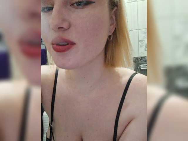 go to chat with -Molly