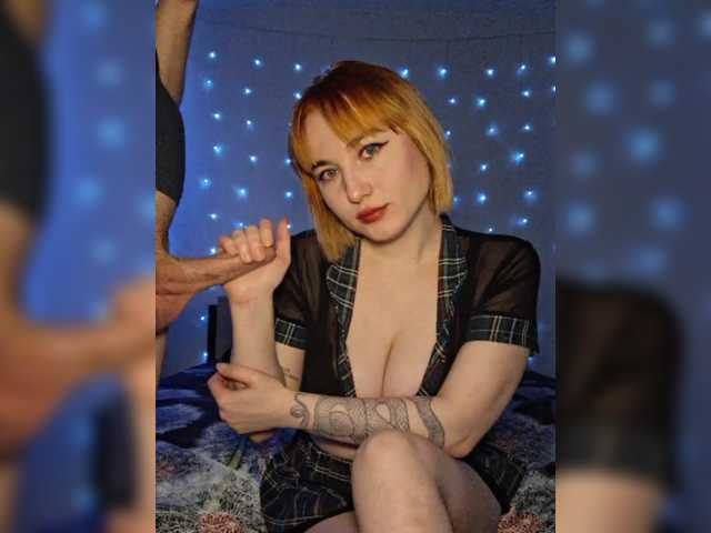 Entra en el chat con el modelo -Molly -Molly