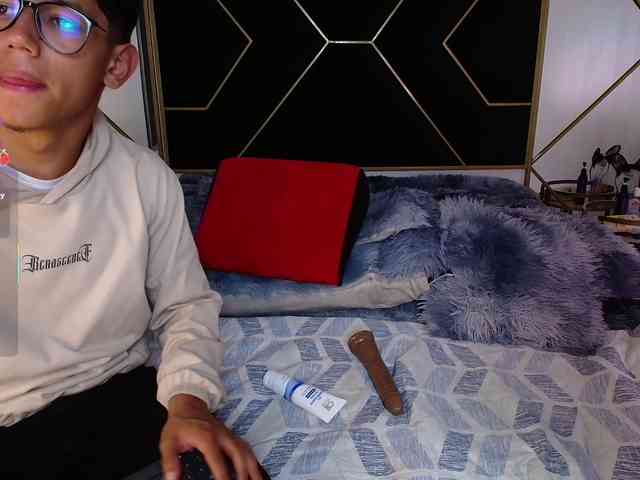 RyanPricee webcam