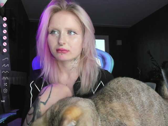 goth-bimbo webcam