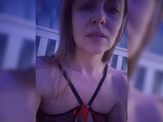 Entrez le videochat erotique avec le
modèle VCHELSIV VCHELSIV