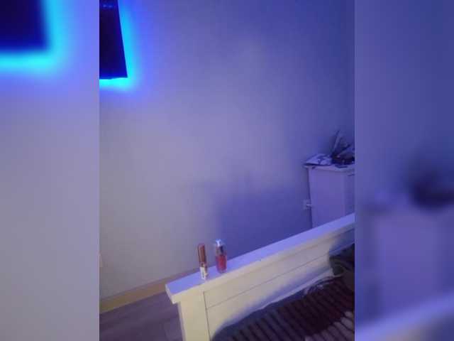 Entrez le videochat erotique avec le
modèle VCHELSIV VCHELSIV