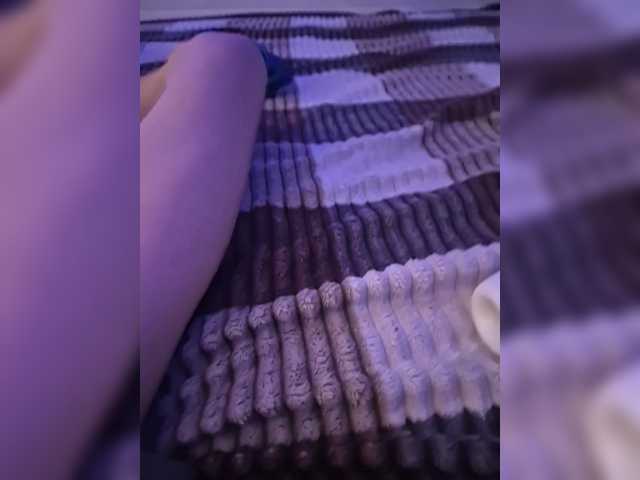 Entrez le videochat erotique avec le
modèle VCHELSIV VCHELSIV