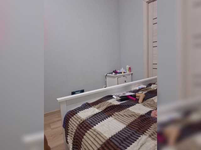 Entrez le videochat erotique avec le
modèle VCHELSIV VCHELSIV