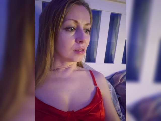 Entra en el chat con el modelo VCHELSIV VCHELSIV