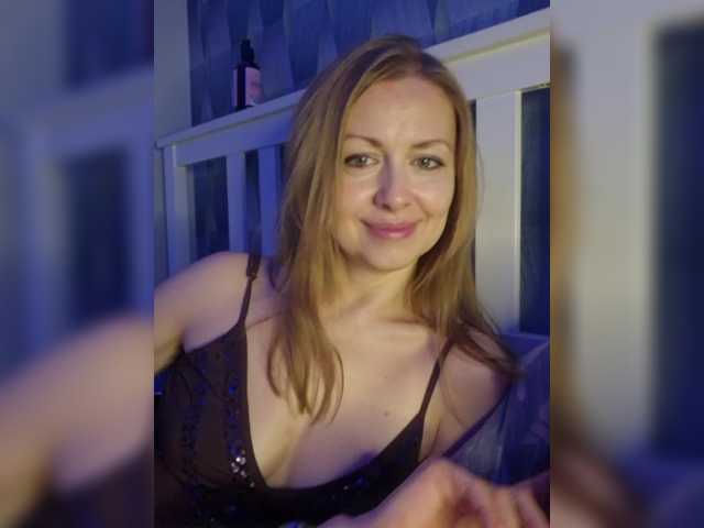 Entrez le videochat erotique avec le
modèle VCHELSIV VCHELSIV