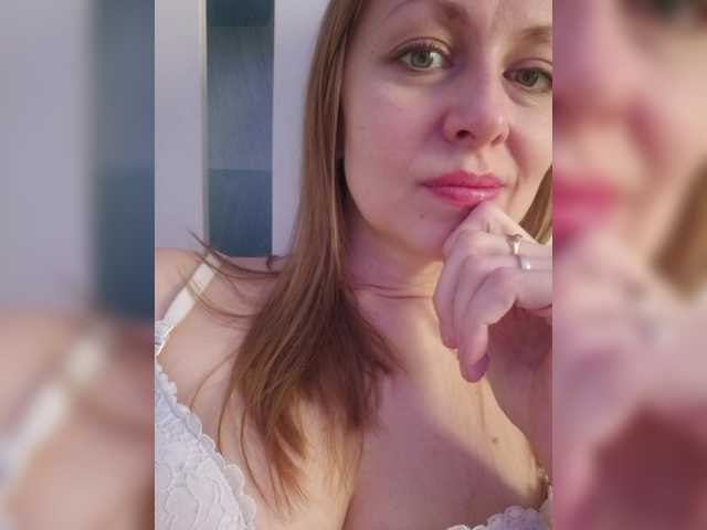 Entra en el chat con el modelo VCHELSIV VCHELSIV