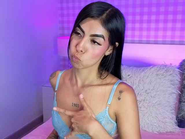 MaiaWatson webcam