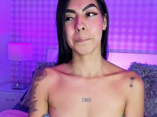 MaiaWatson webcam