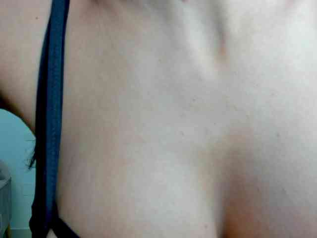 Erikabeee1 webcam