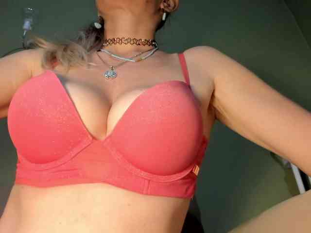 Mspurrfect webcam