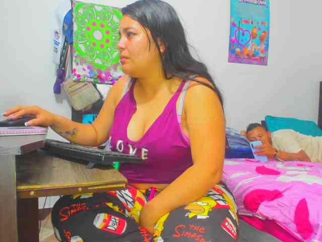 yournaughtyandsexyprince webcam