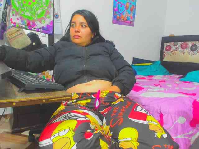 yournaughtyandsexyprince webcam