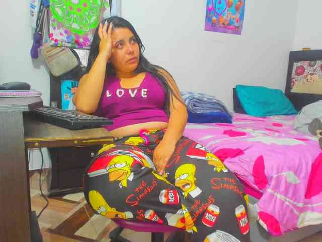 yournaughtyandsexyprince webcam