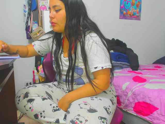 yournaughtyandsexyprince webcam