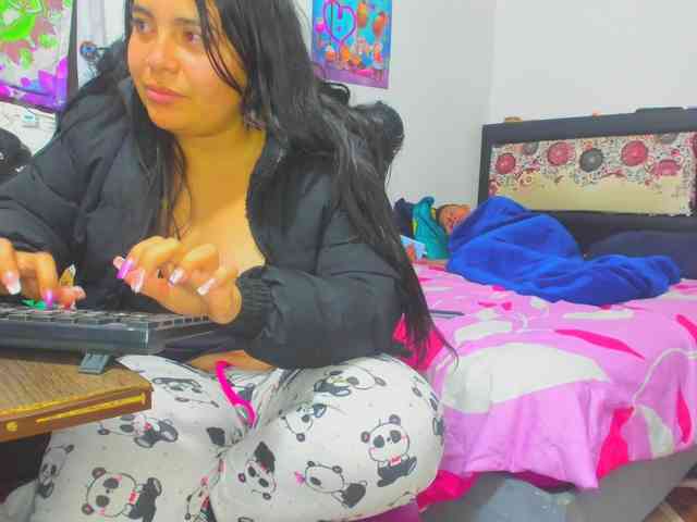 yournaughtyandsexyprince webcam