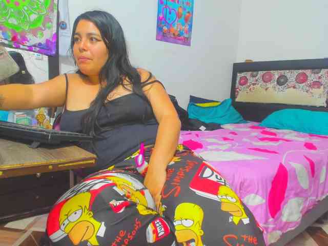 yournaughtyandsexyprince webcam
