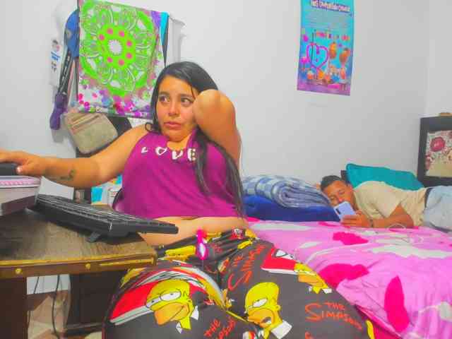 yournaughtyandsexyprince webcam
