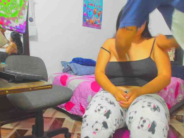 yournaughtyandsexyprince webcam