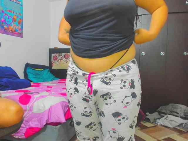 yournaughtyandsexyprince webcam